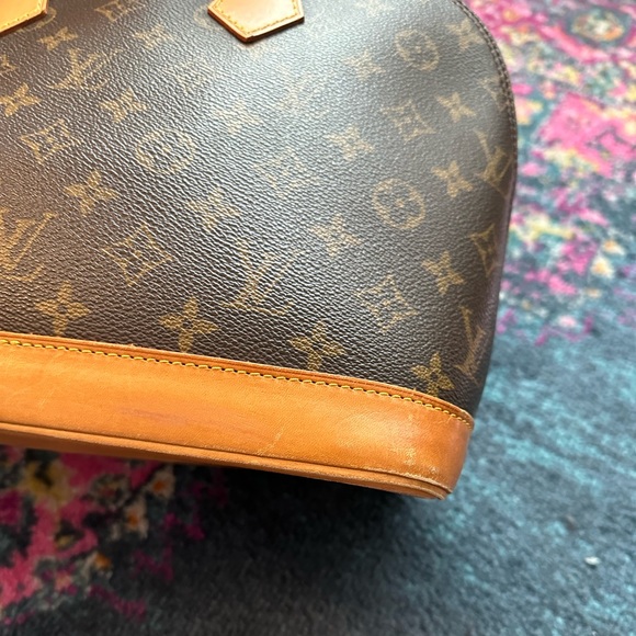 Louis Vuitton Alma PM - Picture 8 of 16